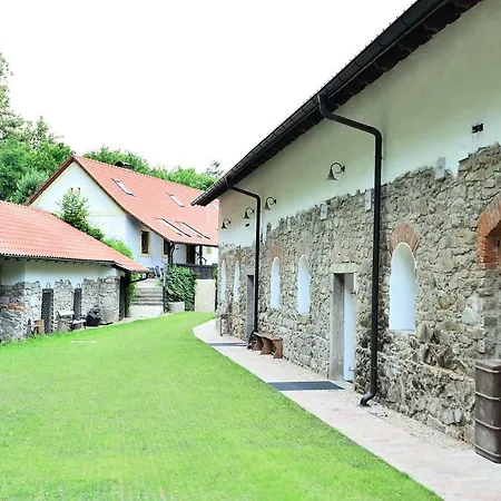 Statek Vletice Gasthof Krasna Hora nad Vltavou